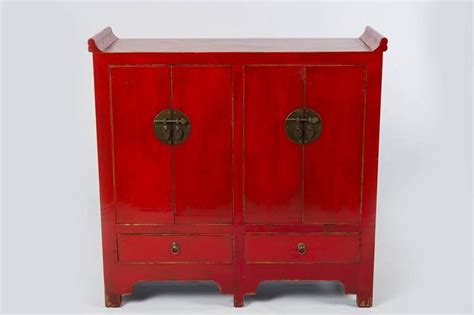 Apardor de metal con cristales. Aparador Oriental Rojo 4 Puertas Abbans | Muebles de colores, Decoración de unas, Colección de ...