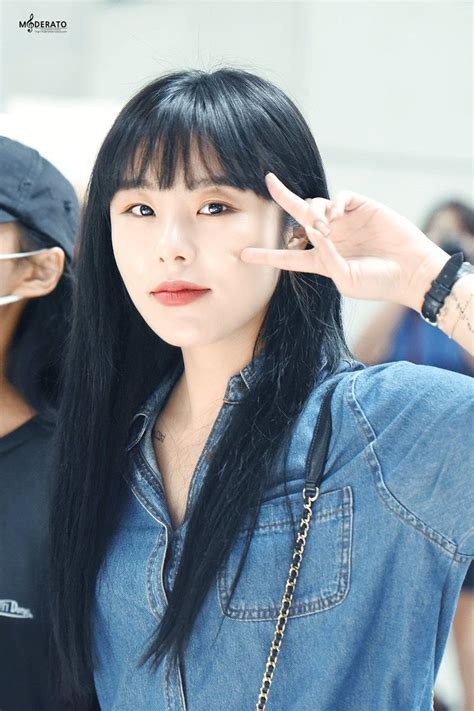 Discover images and videos about wheein from all over the world on we heart it. Wheein Mamamoo 180831 | 연예인, 마마무, 문별