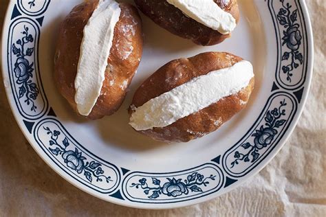 Sweet Yeasted Roman Buns With Whipped Cream Maritozzi Recipe On Food52 Recipe Recipes