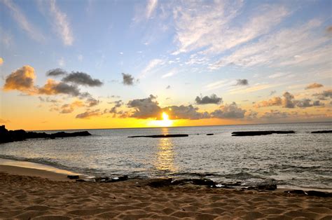 North Shore Sunset On Oahu North Shore Oahu Favorite Places Spaces Celestial Sunset