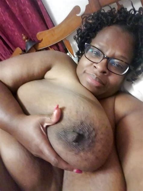 Sexy Ebony Granny Stripping Ebonypornpics Net