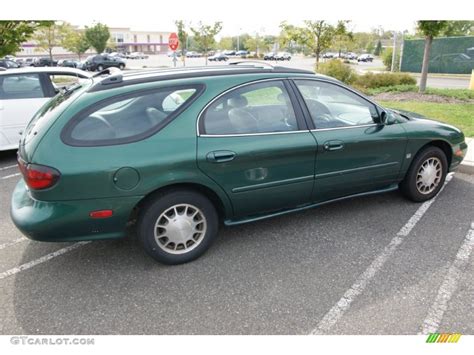 1999 Ford Taurus Se Green