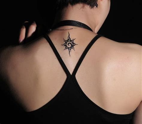 Sun Tattoos Ideas For Men And Women 34 Erkek dövmeleri Boyun sırt