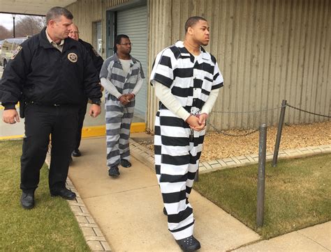 Alabama murder suspect's bond revoked after unauthorized football trip