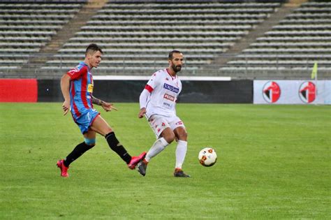 It also shows contract options and agents. Bari-Catania: votate il migliore in campo - La Bari Calcio