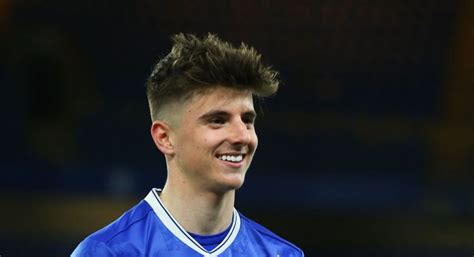 Mason mount (born 10 january 1999) is a british footballer who plays as a central attacking midfielder for british club chelsea, and the england national team. Chelsea youngster set for loan move to Vitesse Arnhem