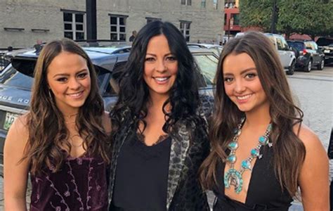Some of these include bmi country awards, country music award association, and billboard music video awards among others. MEET SARA EVANS' DAUGHTERS: OLIVIA & AUDREY [PICTURES ...