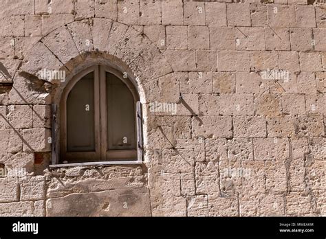 The Arched Window On Stone Wall For Background Stock Photo Alamy