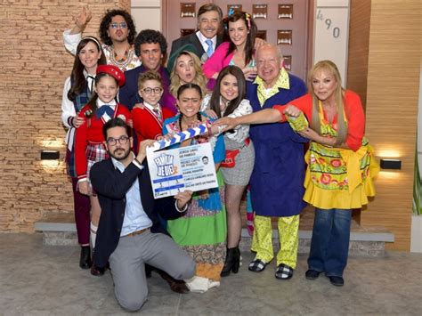 Una Familia De 10 Confirman Dos Temporadas Más Del Programa Glucmx