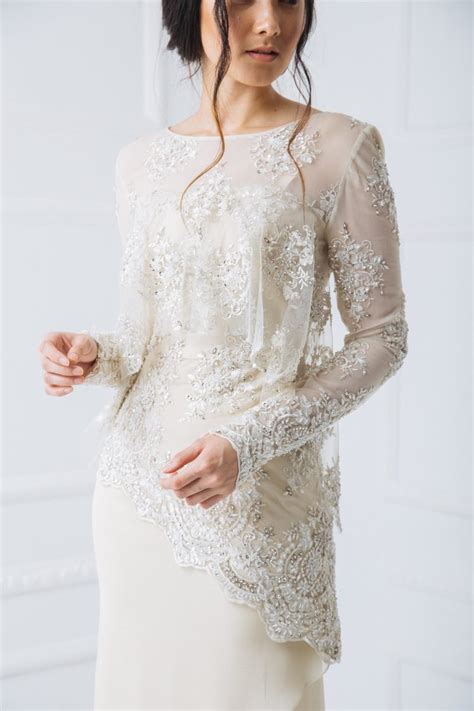 Antara yang selebriti tempatan yang mencuri tumpuan di minggu fesyen new york adalah nur fazura, noor neelofa, scha al yahya, joe flizzow dan farah nabilah. Mula Menjahit Umur 15 Tahun, Kini FUZANA MOKHTAZA Setaraf ...