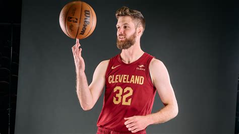 Dean Wade Looking Toward a Bounce-Back Season | NBA.com