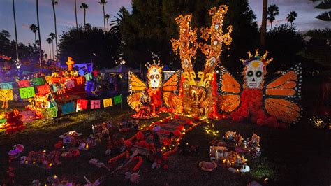 Día De Los Muertos At Hollywood Forever Things To Do In Los Angeles