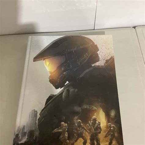 Halo 5 Guardians Collectors Edition Strategy Guide Book