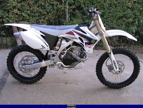 The 2020 yamaha yz250f has a starting suggested retail price of $8,199 and is available in team yamaha blue and gray. 2009 Yamaha YZ 250 F: pics, specs and information ...