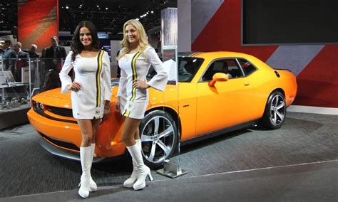 Product Specialists Models Shine At 2014 Detroit Auto Show Photo