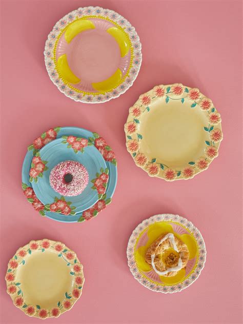 Pink Flowers Ceramic Plate ⋆ תמרינדי Tamarindi חנות לייף סטייל