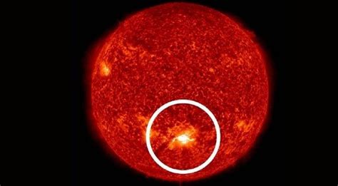 Massive Sun Solar Flare Hits Earth Causes Crazy Phenomenon In The Sky