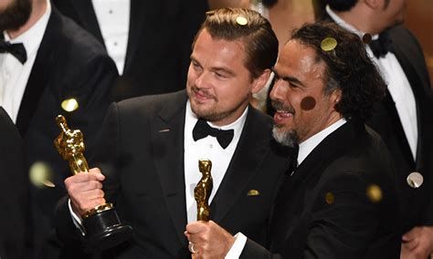 Leonardo Dicaprio Wins First Oscar For The Revenant As He Gets Standing Ovation Foto 1