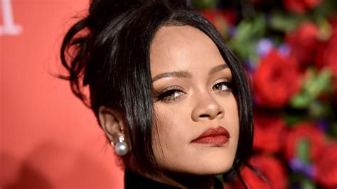 Rihanna Net Worth 2023 How Much Is The Singer Worth