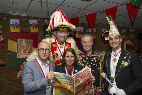 Korps politie surinamepublic relations het korps politie suriname maakt met grote verslagenheid bekend dat op zondag 28 juni 2020 is heengegaan, de gewezen hoofdcommissaris van politie en korpschef van het korps politie suriname de heer erwin (jimmy) walker in de leeftijd van 83 jaar. Vasteloavends Tsiedónk Kerkrade gepresenteerd - De Limburger