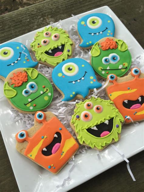 I just love how the three work perfectly together in these sweet cupcakes! Monster Cookies | Cookie Connection