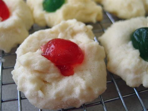 I personally find this leaves a bit of a chalky taste. Cornstarch Shortbread Cookies : Royal Wedding Shortbread Cookies - bites out of life / Less ...