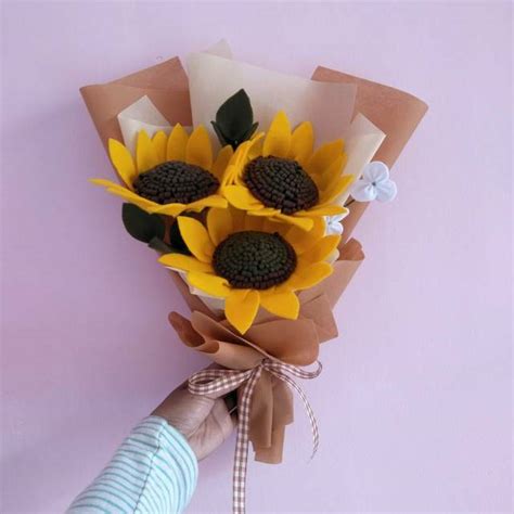 Gelang handmade ini adalah solusi bagi pecinta aksesoris yang tidak ingin mengeluarkan banyak uang untuk berbelanja aksesoris. Wow 21+ Bunga Matahari Flanel - Gambar Bunga Indah