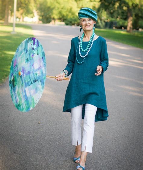 23 Adorable Summer Outfits Ideas For Older Women In 2020 Older Women