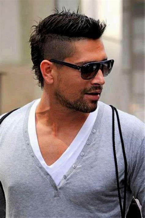 22 Hairstyles For Men In Their 20s Hairstyle Catalog