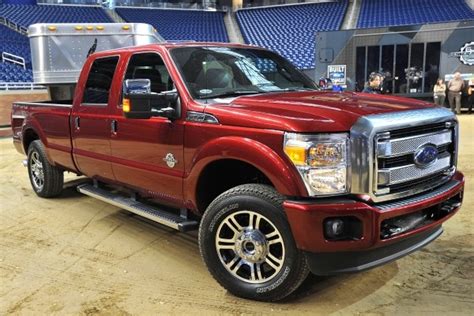 Used 2015 Ford F 250 Super Duty King Ranch Crew Cab Review And Ratings Edmunds
