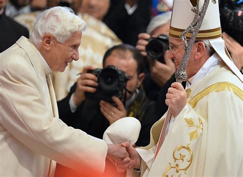 Vatican Benoît Xvi Réapparaît à Rome Deux Papes Pour 19 Nouveaux Cardinaux