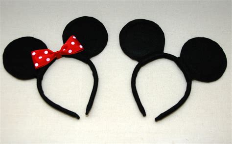 The higher quality glue used in a hot glue gun will create a better bond between the flap of the ear and the base of the band. One Creative Housewife: DIY Mickey & Minnie Mouse Ears