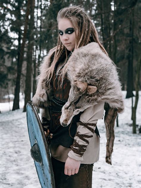 Купить с кэшбэком Porunn Costume Viking Women Body Armor Larp