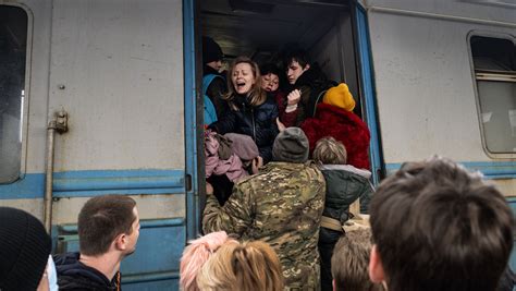 on the road with ukraine s refugees the new york times