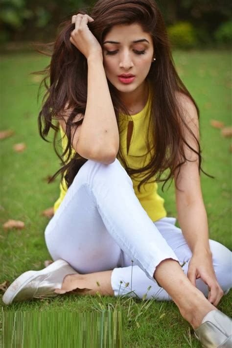 pakistani actress mawra hocane hot sexy hd beautiful pictures