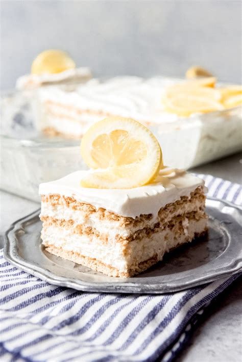 This Lemon Icebox Cake Has Layers Of Cool Creamy Lemon Filling Graham