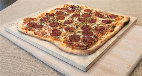 We're here to help you find the absolute best pizza stone for you, whether you want a small stone that can make enough pizza for one or two people. Amazon.com: Pizzacraft 15" Square Cordierite Baking/Pizza ...