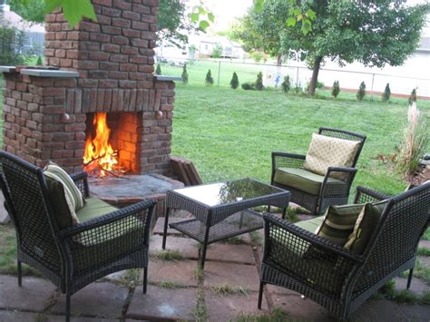 12 Outdoor Fireplace Plans To Enjoy The Backyard At Night Home And