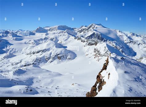 Snowy Mountain Scenery Agglsspitze Pflersch Valley Stubai Alps