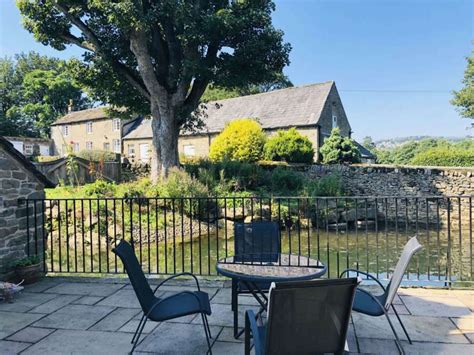 Pond View Cottage Perfect Peak District Cottage Sleeps 4