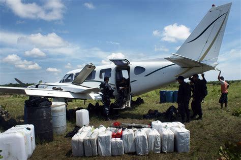 El Chapo Guzmáns Mexico Drug Trafficking Airplanes Business Insider
