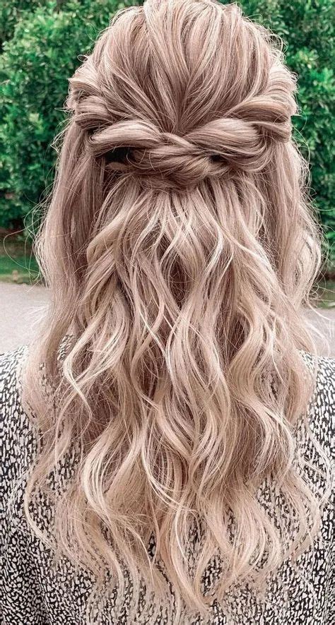 12 Stunning Wedding Guests Hairstyles You Can Do Yourself Half Up