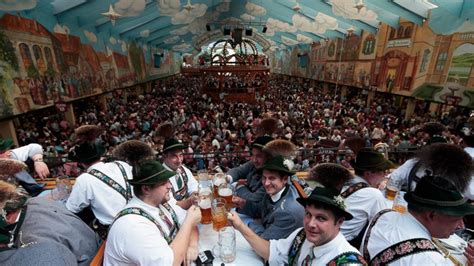 Новина українською → украина, понедельник 03 мая 2021 20:00. Why Does Oktoberfest Start in September? - ABC News