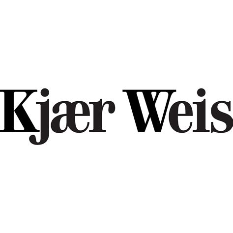 Dänemarks kapitän simon kjaer half den rettungskräften, spendete trost und schritt voran. Kjær Weis | Flowing Cosmetics GmbH