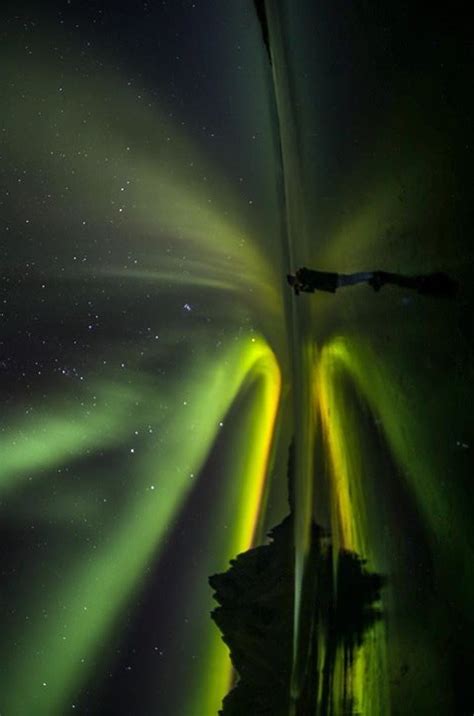 Nasa menyebutnya sebagai pertunjukan cahaya yang indah di langit. Tentang Aurora, Fenomena Cahaya Indah di Langit Buruan ...