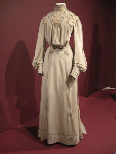 Ksfm Tan Wool Dress Trimmed In Irish Lace American 1902 Edwardian