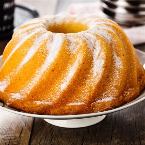 Kleine gugelhupfe mit eierlikör und ein tipp für die perfekte glasur. Eierlikör-Gugelhupf - Mazola
