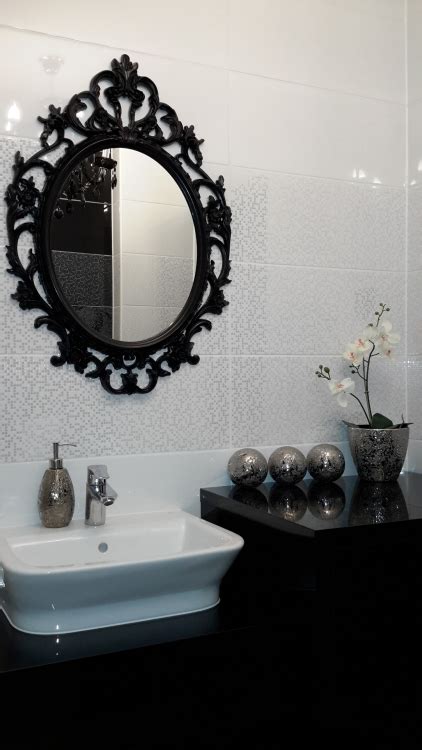 karolina d galeria czarne lustro w stylu glamour Łazienkowe inspiracje aranżacje łazienek
