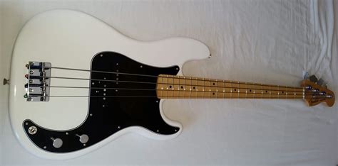 Pickguard 2018 Mim Fender Player Series Precision Bass