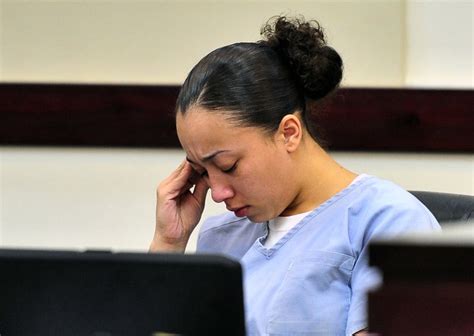 Who Is Cyntoia Brown Celebrities Rally Behind Teen Sentenced To Life In Prison